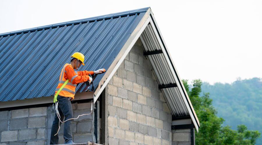 Professional residential roofers in Cordova, AL